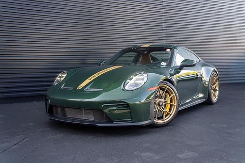 Oak Green Metallic 2026 Porsche 911 GT3