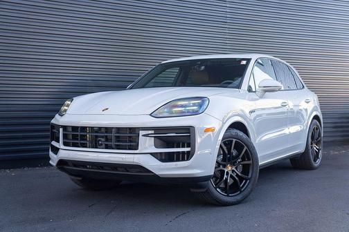 Chalk 2025 Porsche Cayenne AWD