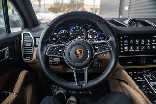 2022 Porsche Cayenne E-Hybrid