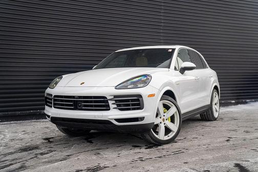 2022 Porsche Cayenne AWD