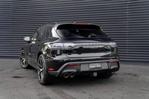 2025 Porsche Macan T