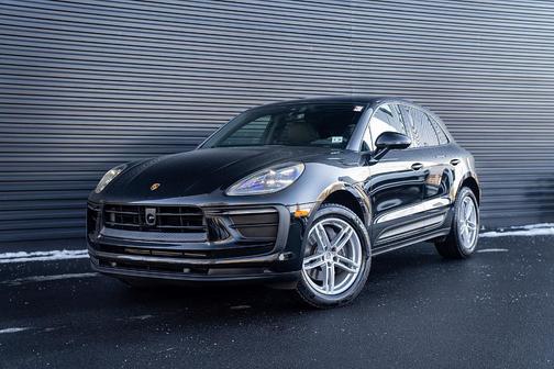 2025 Porsche Macan Base