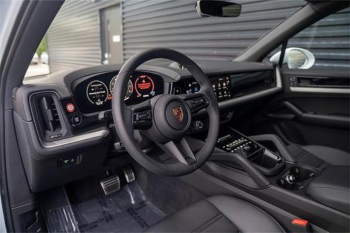 2025 Porsche Cayenne S