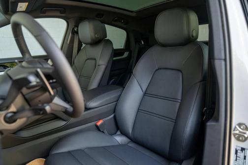 2025 Porsche Cayenne 