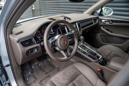 Silver 2017 Porsche Macan