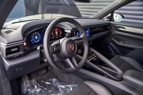 2024 Porsche Macan 4