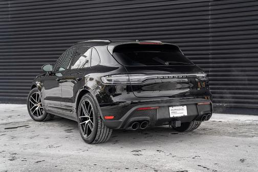2025 Porsche Macan T