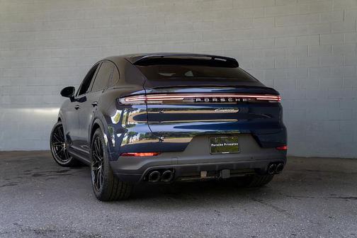 2025 Porsche Cayenne AWD