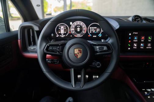 2025 Porsche Cayenne GTS