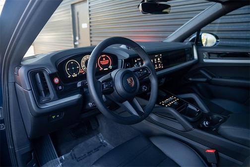 2025 Porsche Cayenne AWD