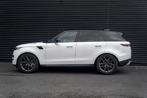 2024 Land Rover Range Rover Sport SE