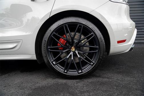 2023 Porsche Macan GTS