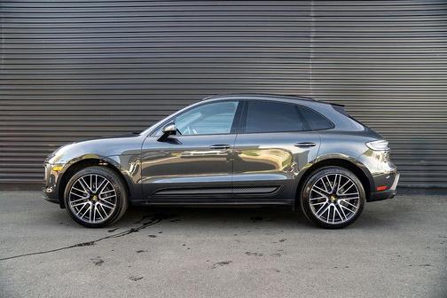 Volcano Grey Metallic 2026 Porsche Macan