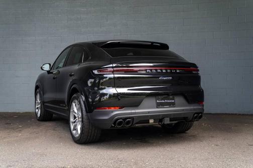 2025 Porsche Cayenne AWD