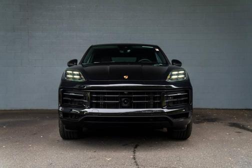 2025 Porsche Cayenne AWD