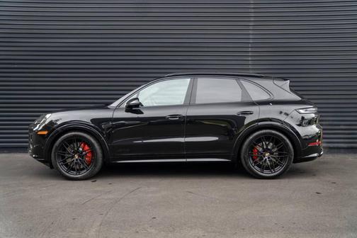 2026 Porsche Cayenne GTS