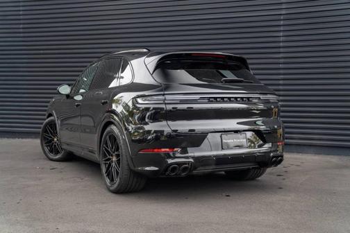 2026 Porsche Cayenne GTS
