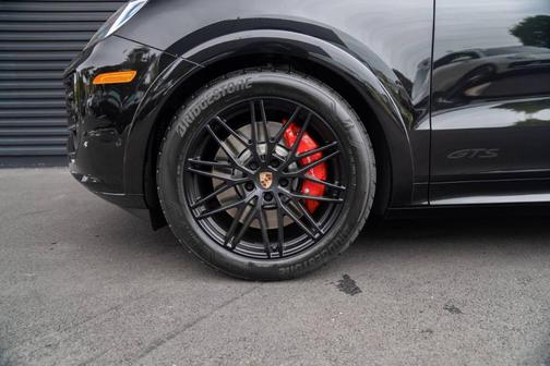 2026 Porsche Cayenne GTS