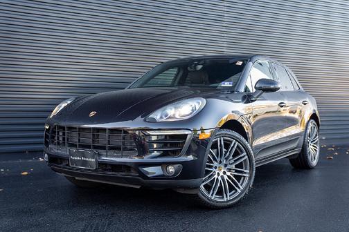 Black 2018 Porsche Macan Macan
