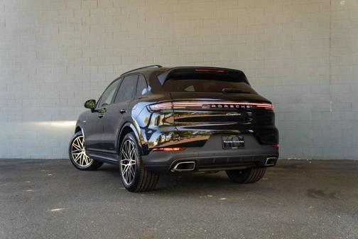 2026 Porsche Cayenne AWD