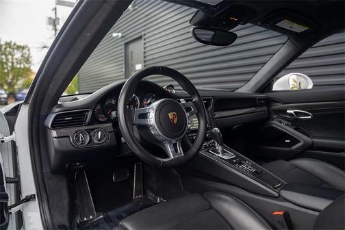 2015 Porsche 911 Turbo S