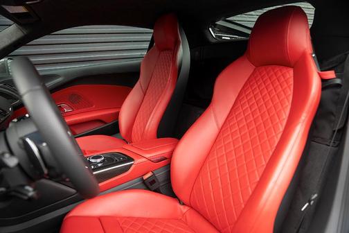 Daytona Gray Pearl Effect 2018 Audi R8 5.2 quattro Plus