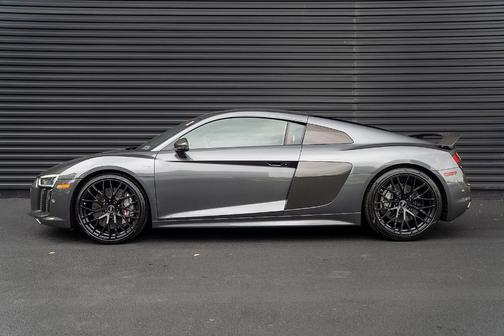 Daytona Gray Pearl Effect 2018 Audi R8 5.2 quattro Plus