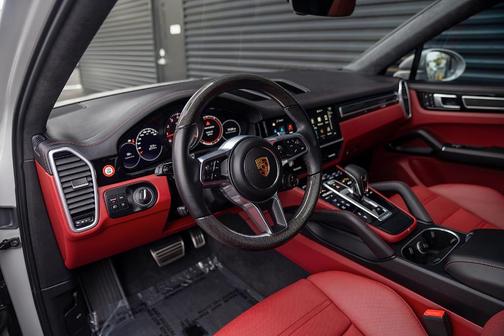 2022 Porsche Cayenne GTS