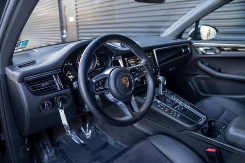2020 Porsche Macan S