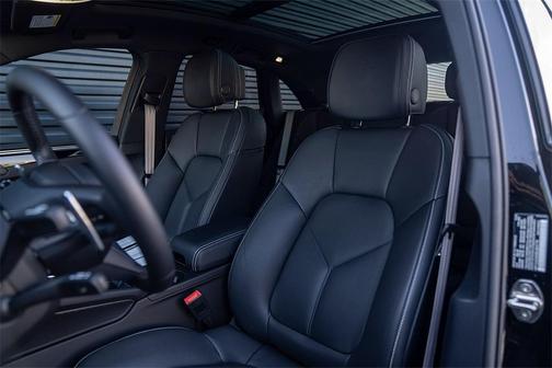 2025 Porsche Macan T
