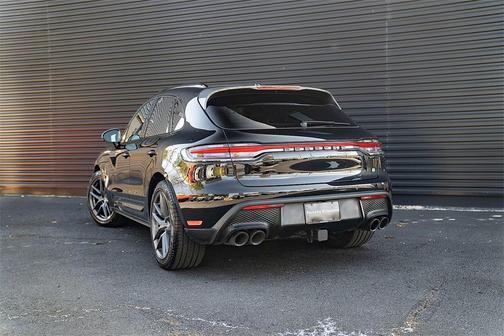 2025 Porsche Macan T