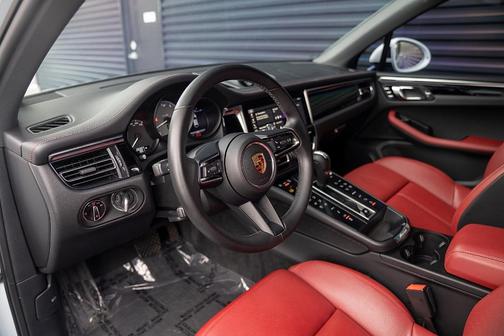 2024 Porsche Macan S