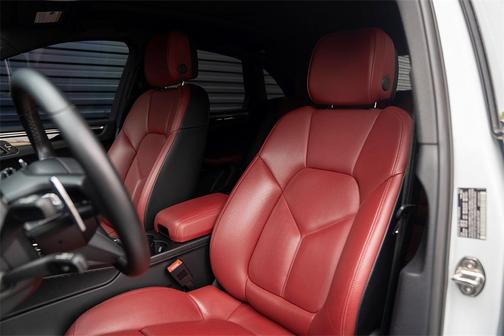2024 Porsche Macan S