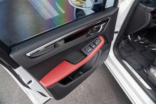 2024 Porsche Macan S