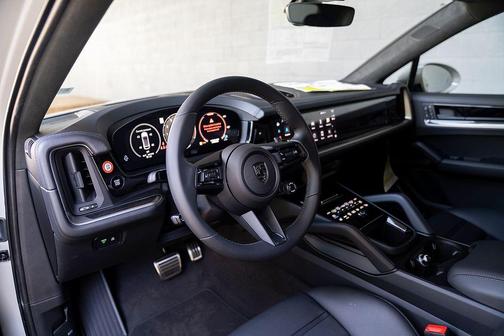 Chalk 2025 Porsche Cayenne Turbo