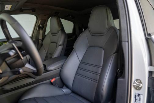 2025 Porsche Cayenne Turbo