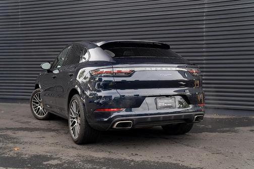 2022 Porsche Cayenne Platinum Edition