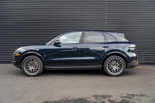 2022 Porsche Cayenne Platinum Edition