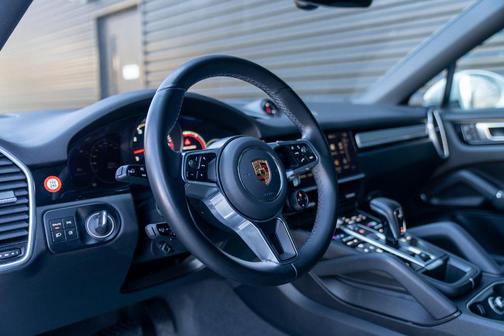 2022 Porsche Cayenne Platinum Edition