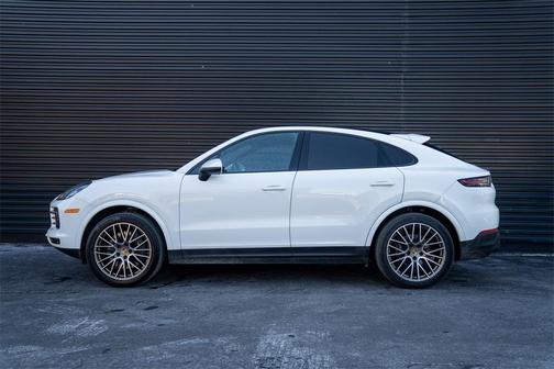 2022 Porsche Cayenne Platinum Edition