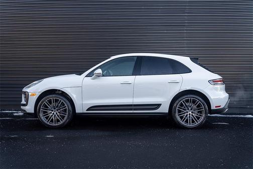 2025 Porsche Macan 