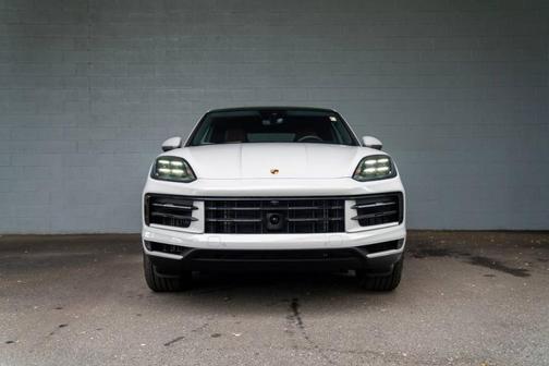 2025 Porsche Cayenne AWD