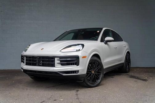 2025 Porsche Cayenne AWD