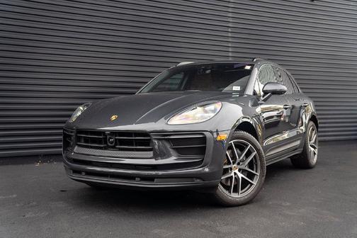Volcano Grey Metallic 2023 Porsche Macan