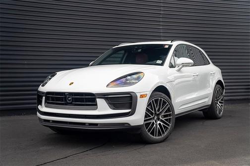2025 Porsche Macan Base