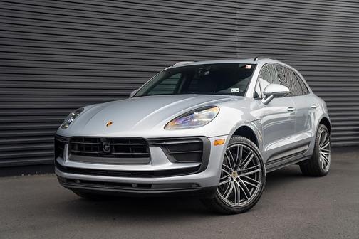 2026 Porsche Macan 