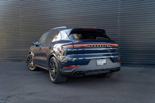 2026 Porsche Cayenne AWD