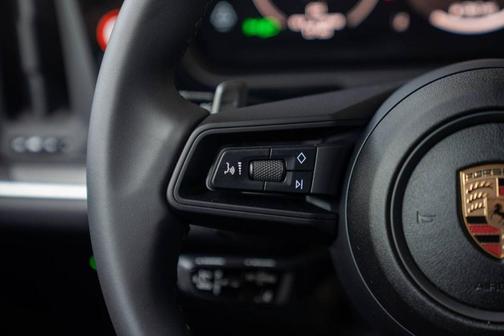 2025 Porsche Cayenne 
