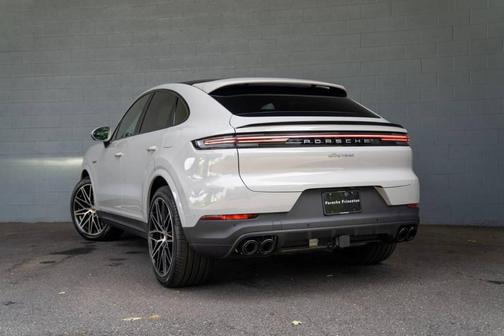 2025 Porsche Cayenne 