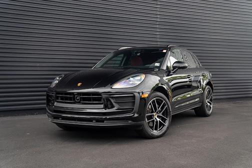 2025 Porsche Macan Base